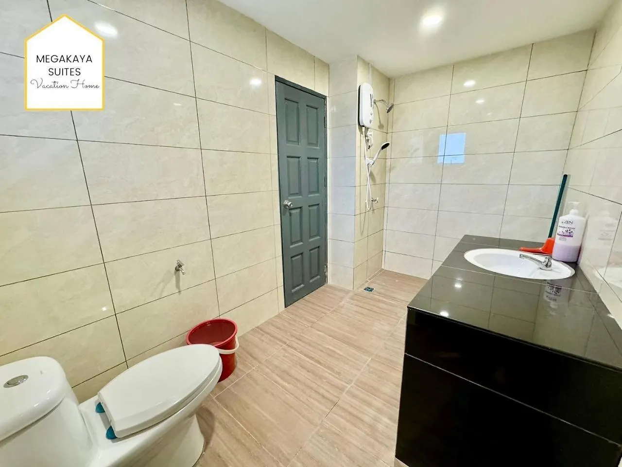 6 Bedrooms Penthouse Marina Court City Centre - 19Pax Кота-Кинабалу